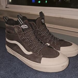 Vans U SK8-Hi MTE-2 Size 10.5